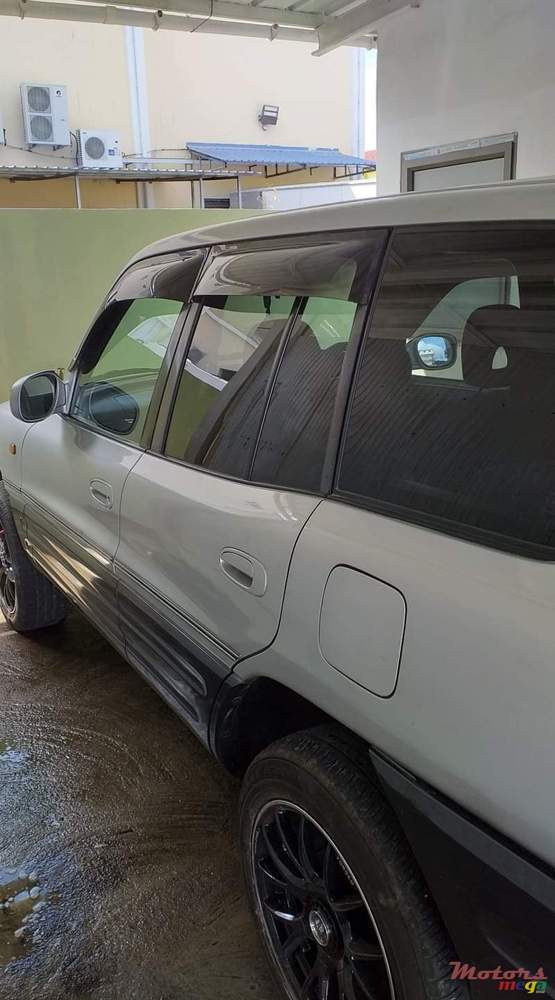 1998' Toyota RAV4 photo #5