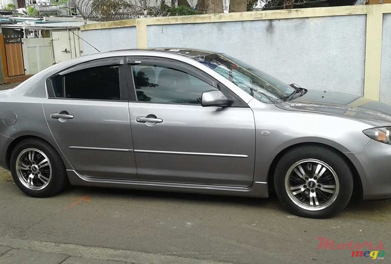 2005' Mazda 3 Sports Package photo #6