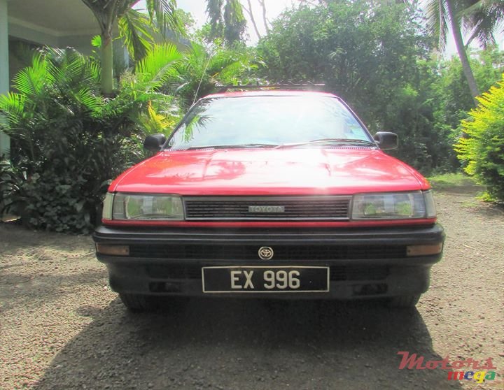 1991' Toyota Corolla photo #2