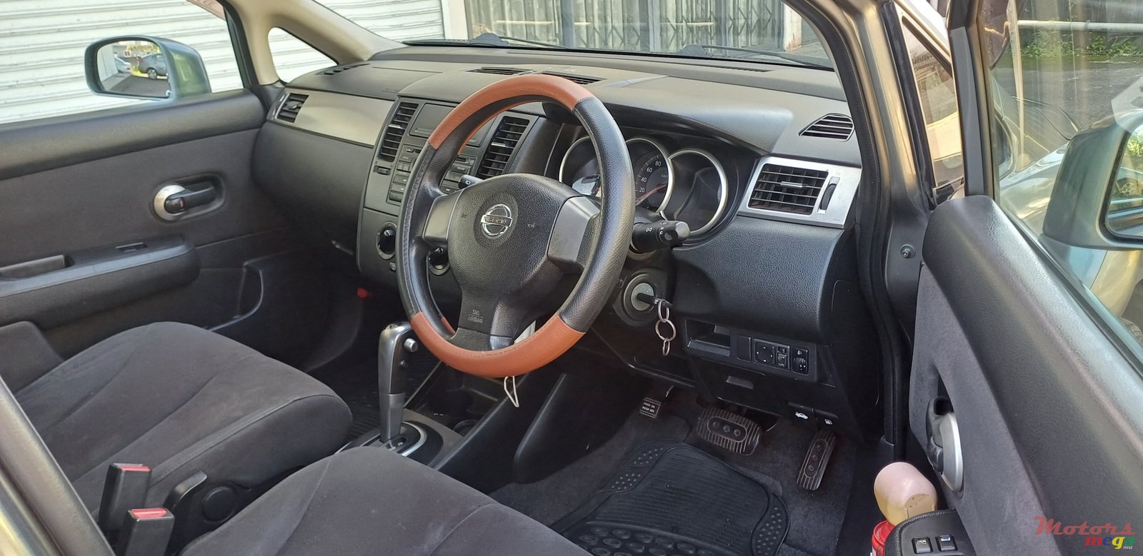 2006' Nissan Tiida photo #5