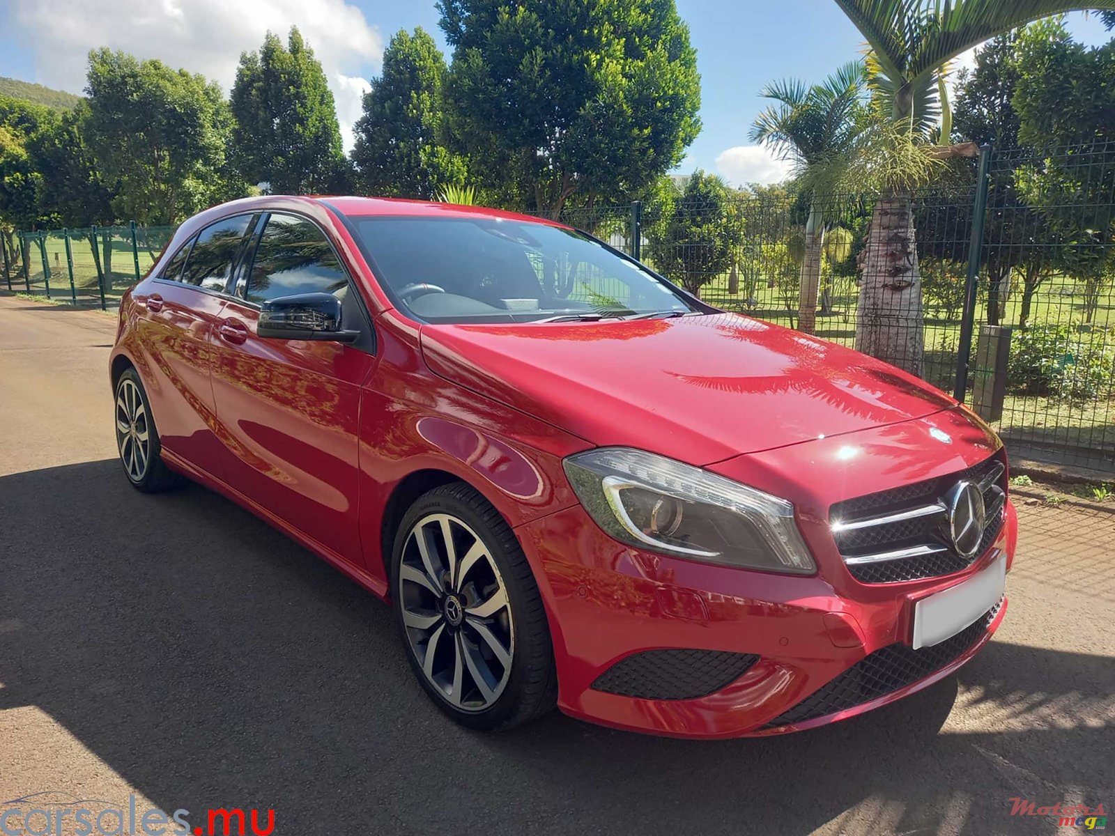 2012' Mercedes-Benz A 180 Urban 1.6 photo #2