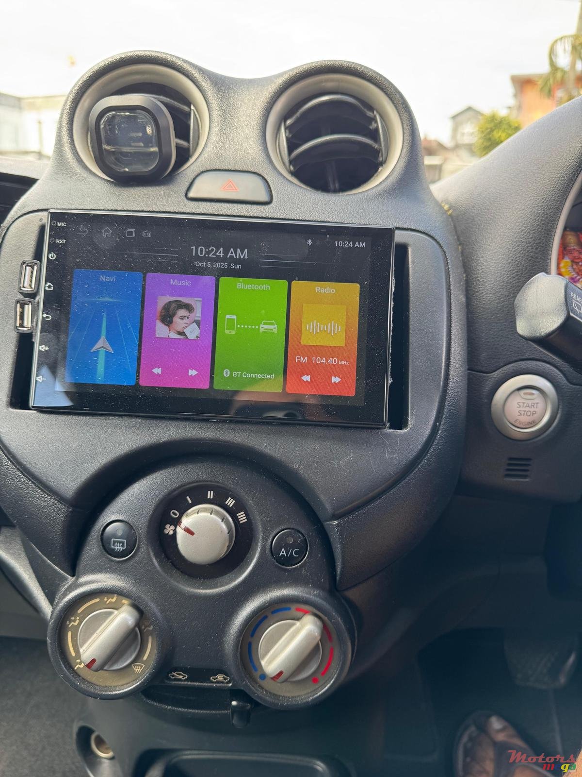 2013' Nissan March photo #5