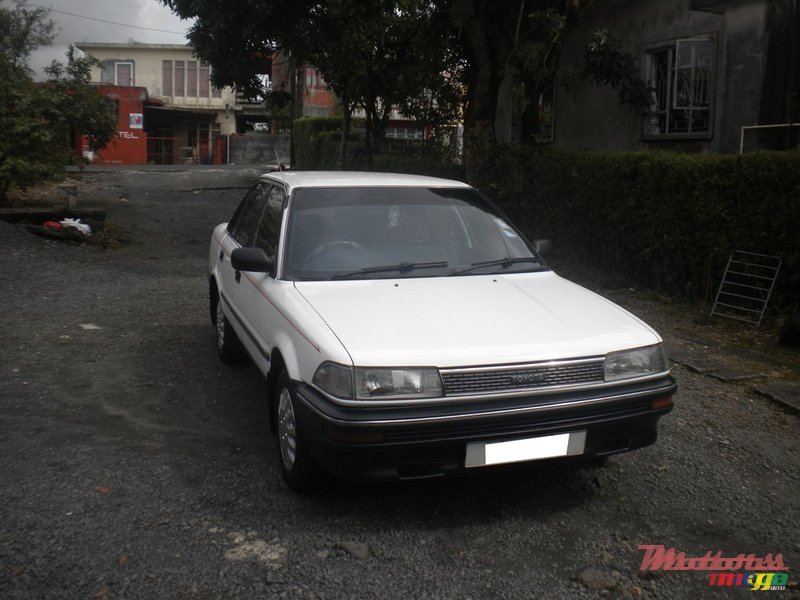 1991' Toyota Corolla EE90 photo #1