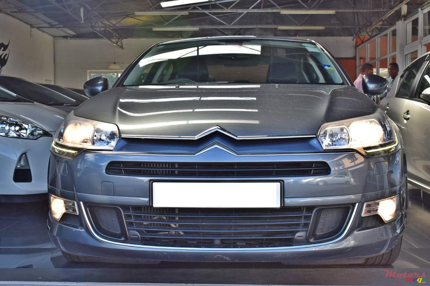 2012' Citroen C5 photo #1