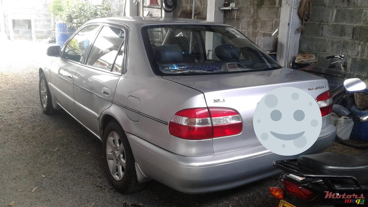 2000' Toyota Corolla Manual photo #1