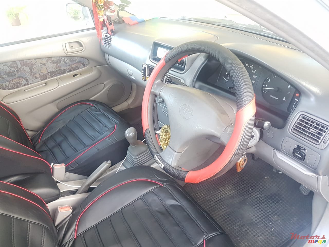 1999' Toyota Corolla photo #3