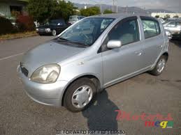 2000' Toyota Vitz photo #1