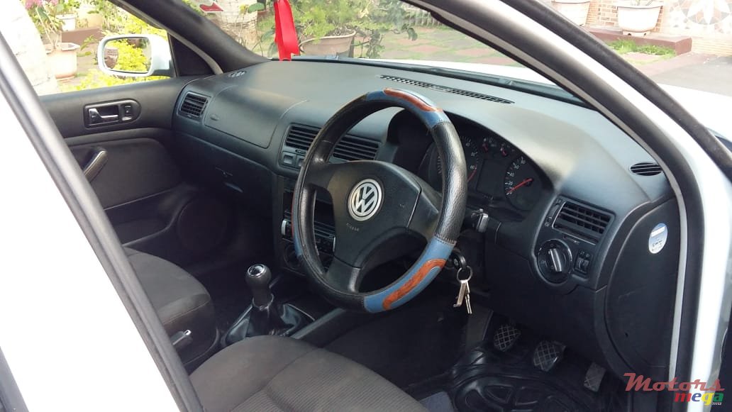 2007' Volkswagen Bora photo #4