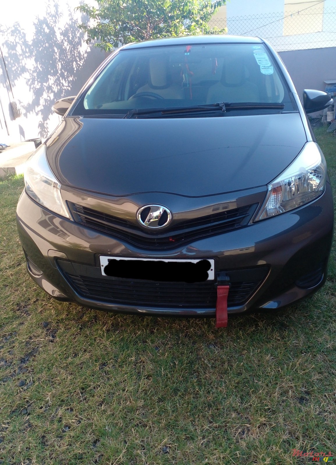 2012' Toyota Vitz photo #6