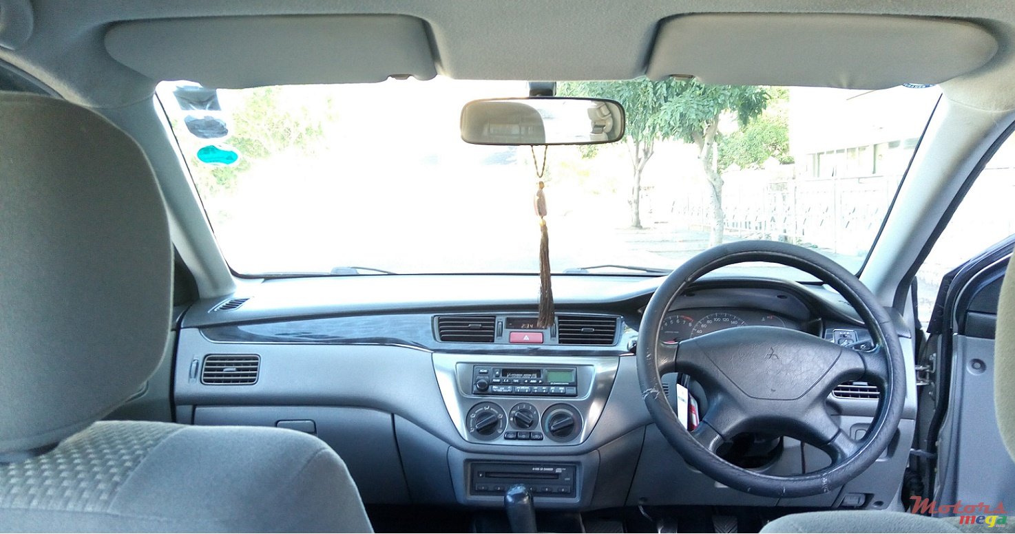 2006' Mitsubishi Lancer GLX photo #5