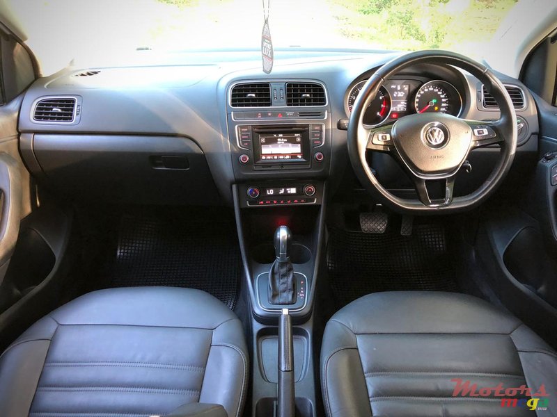 2015' Volkswagen 1.2 Turbo photo #5