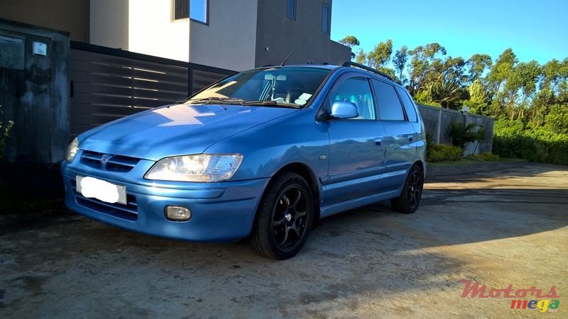 2001' Mitsubishi Space Star Elegance photo #1