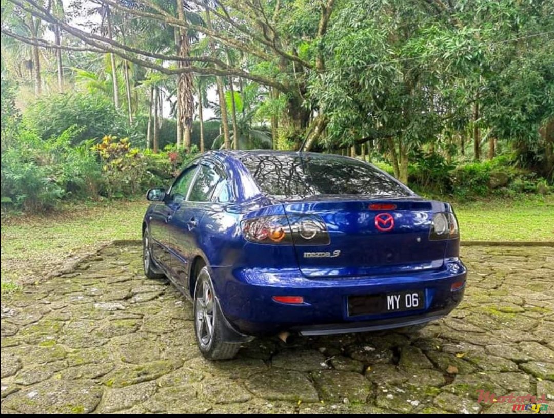 2006' Mazda 3 photo #3