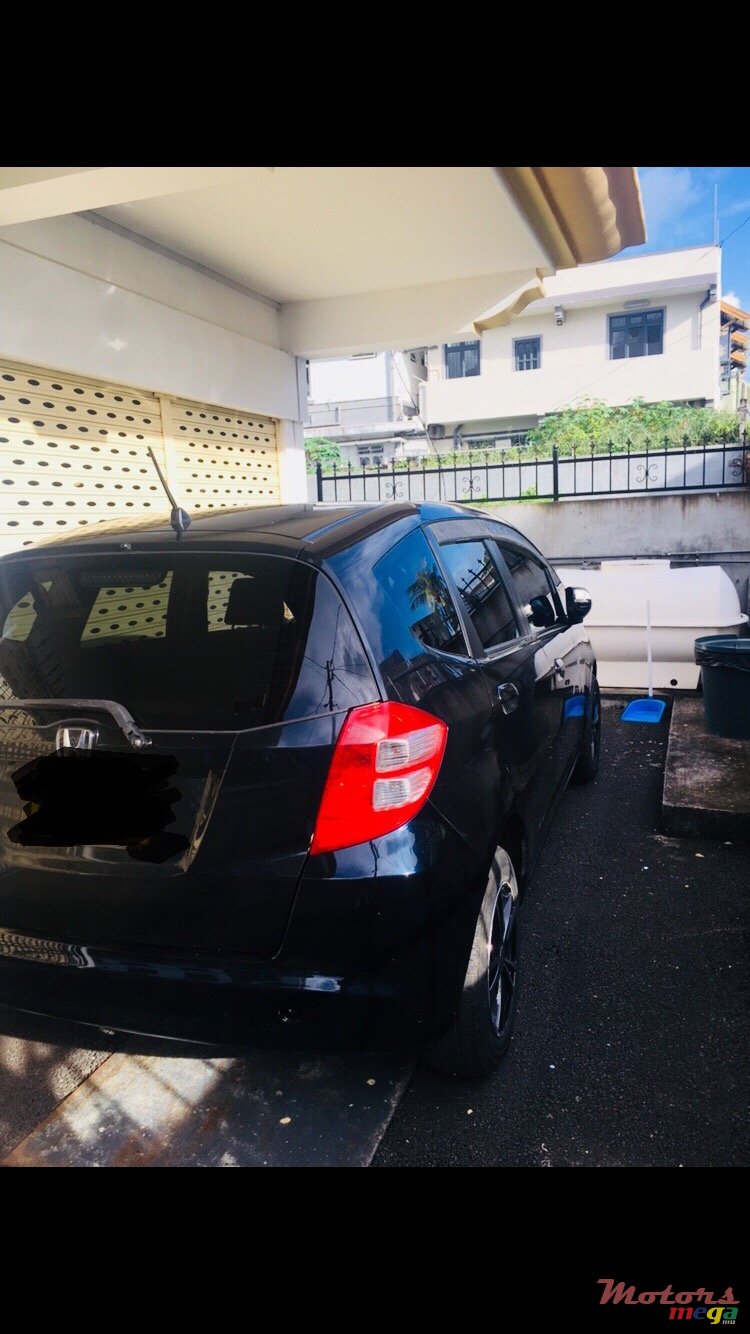 2008' Honda Fit photo #1