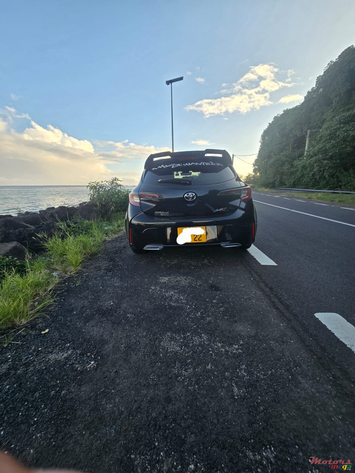 2022' Toyota Corolla photo #2