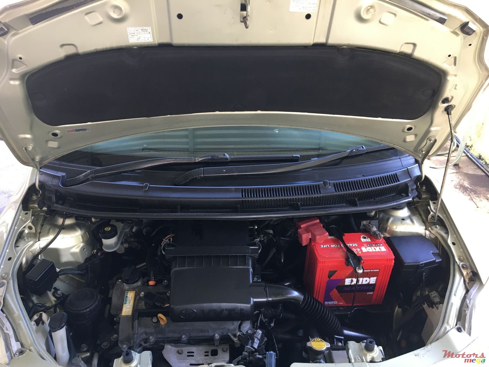 2006' Toyota Yaris Sedan Belta ZV 06 photo #6