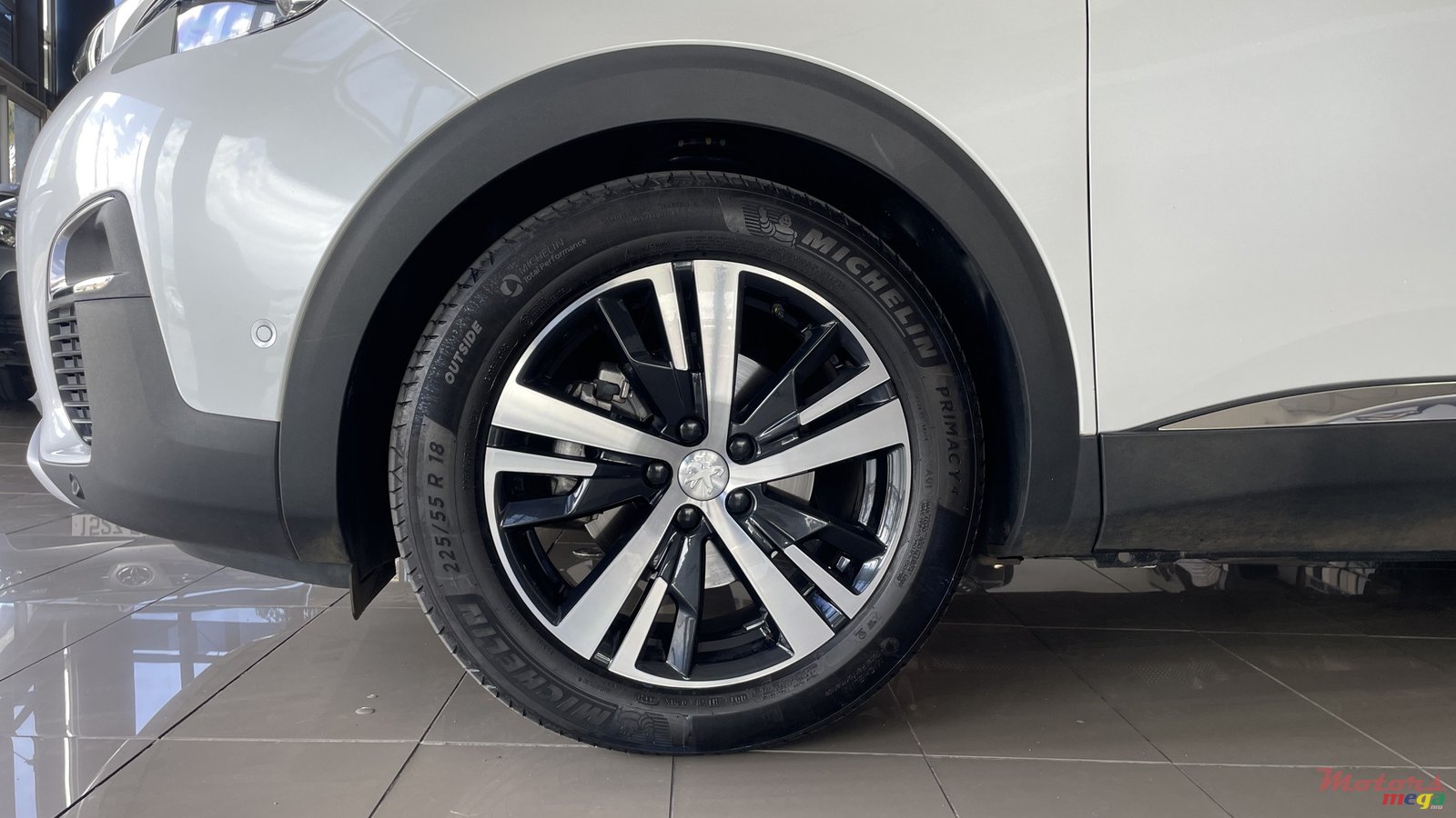 2019' Peugeot 3008 photo #2