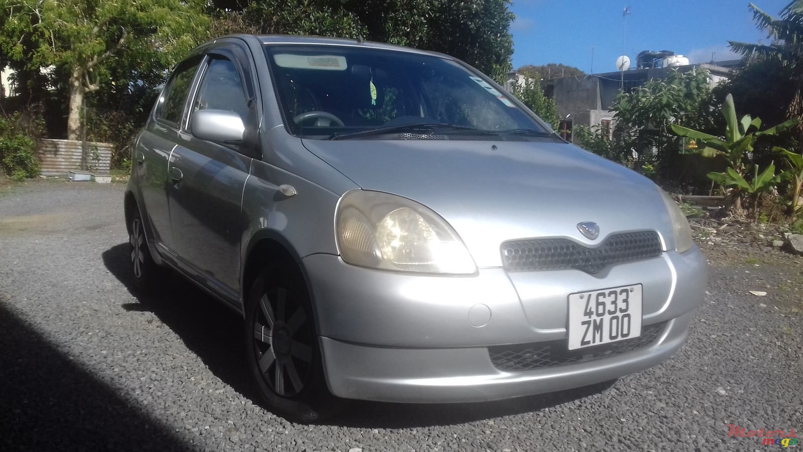 2000' Toyota Vitz photo #1