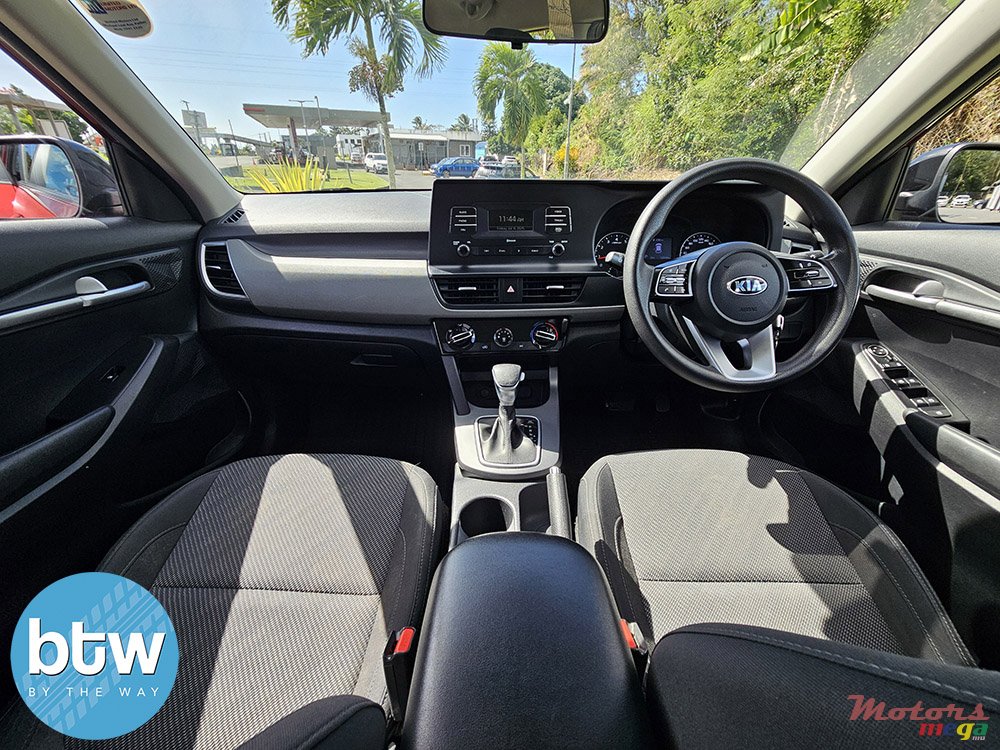 2020' Kia SELTOS photo #6
