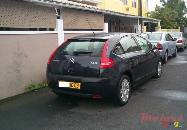 2009' Citroen C4 photo #2