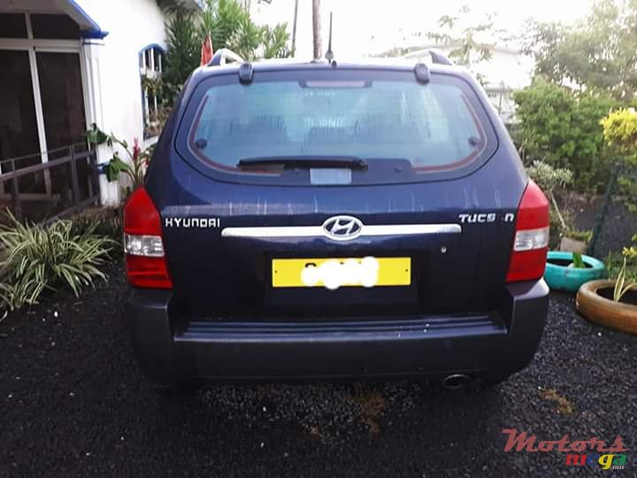2005' Hyundai Tucson photo #2