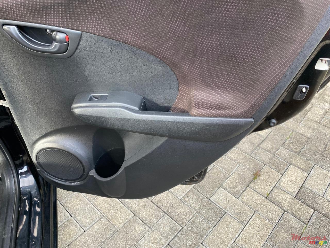 2012' Honda Fit photo #6