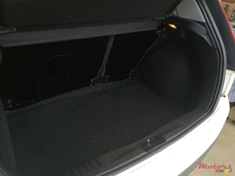 2007' Ford Fiesta photo #5