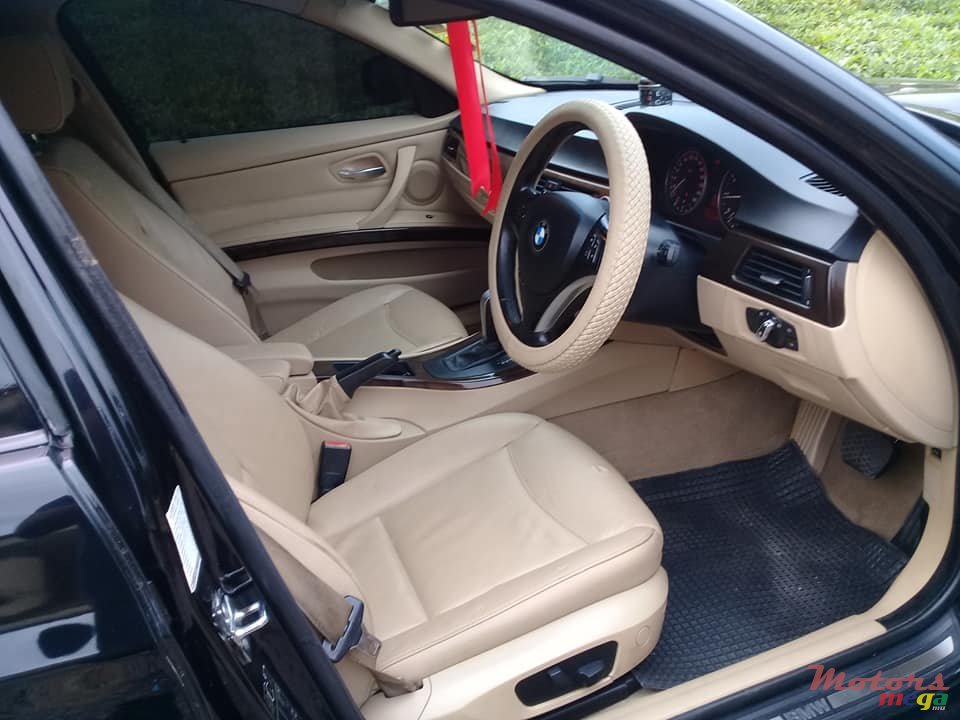 2009' BMW 320 photo #6