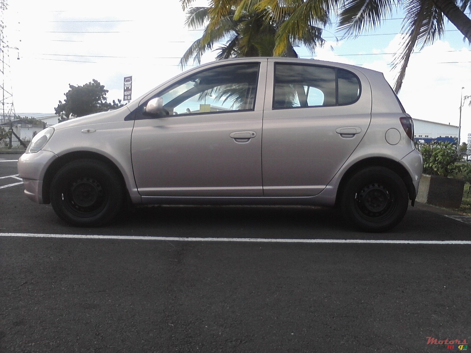 2000' Toyota None photo #3