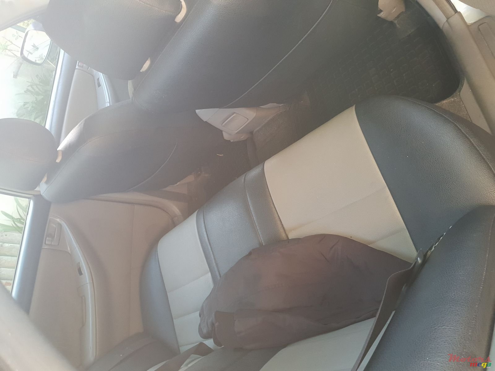 2001' Toyota Corolla photo #2