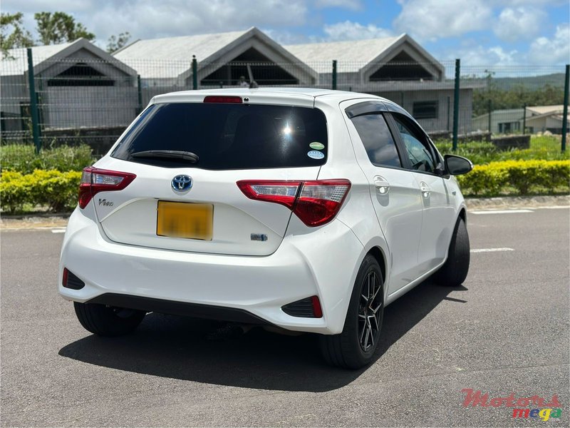 2019' Toyota Vitz 1.5 Hybrid photo #5