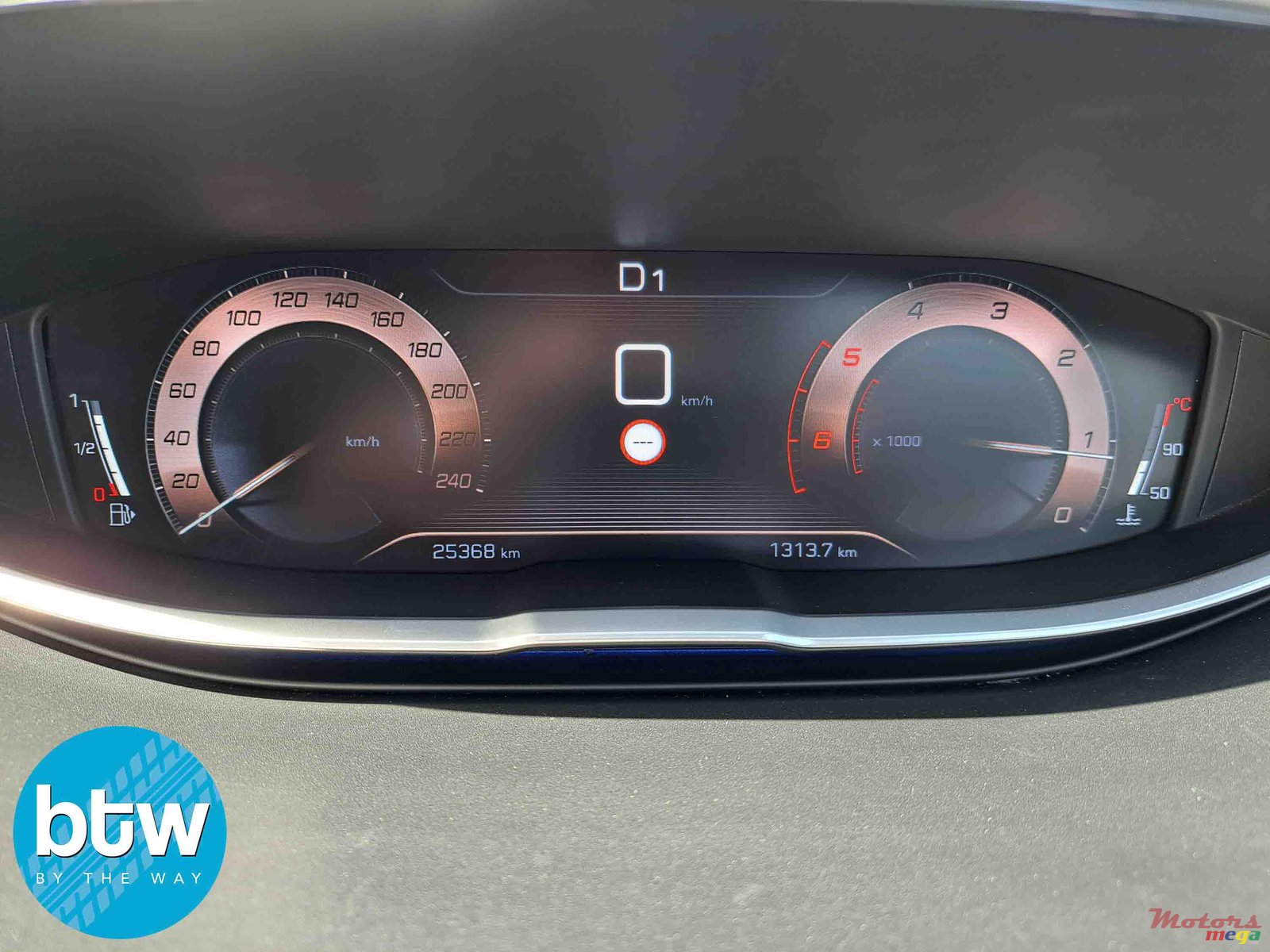 2017' Peugeot 3008 photo #7