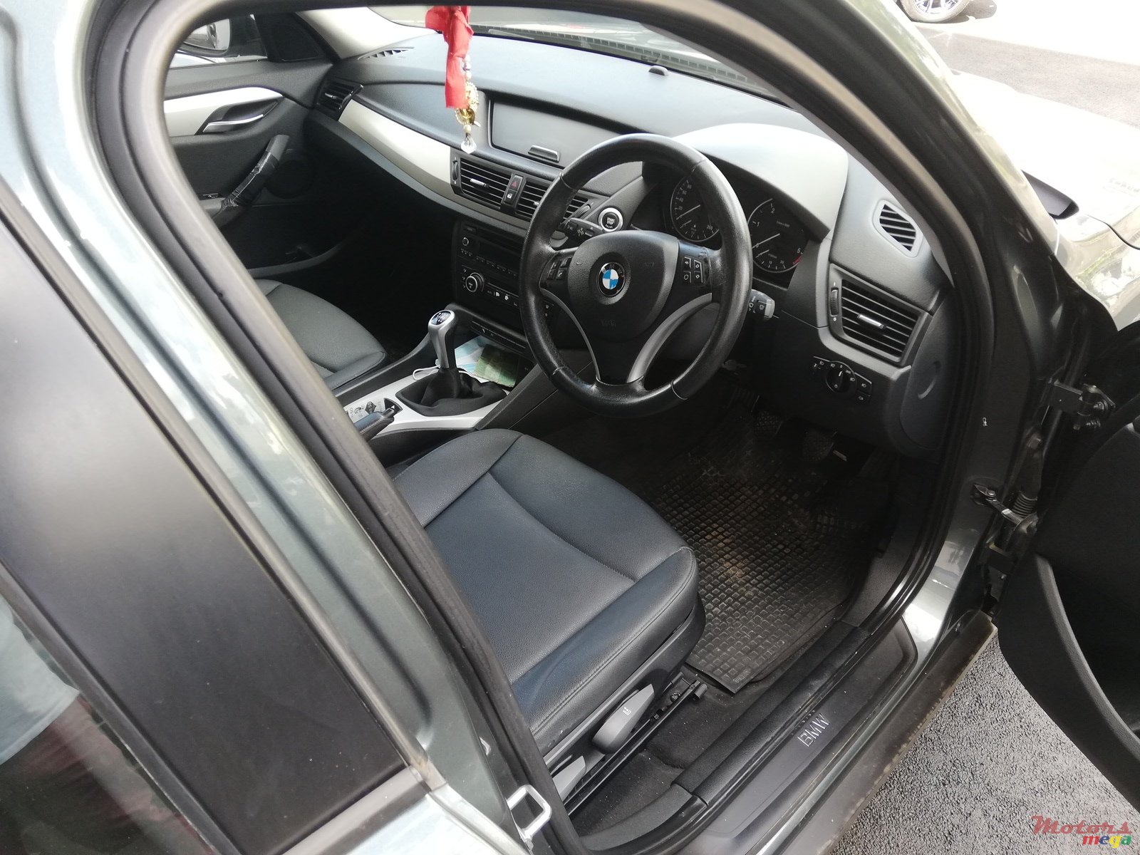 2010' BMW X1 photo #1