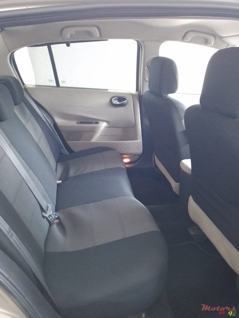 2007' Renault Megane photo #6