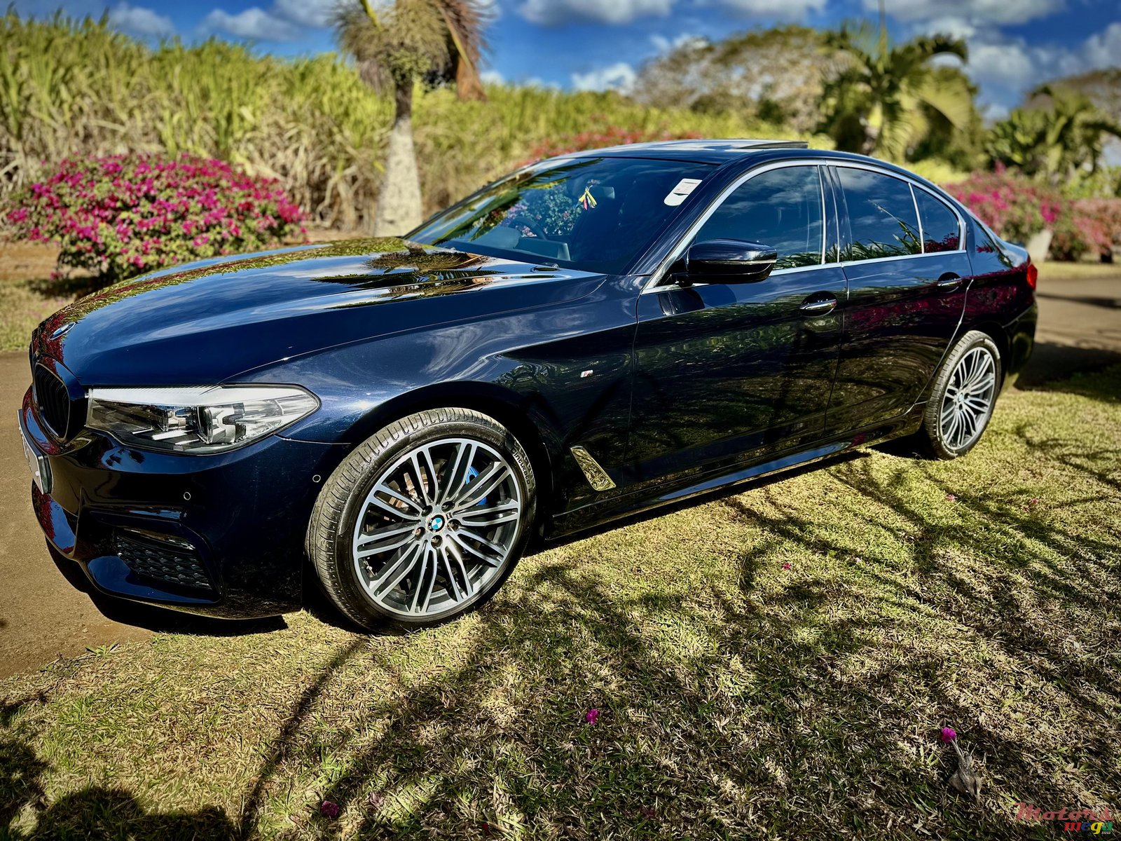 2017' BMW 530 photo #2