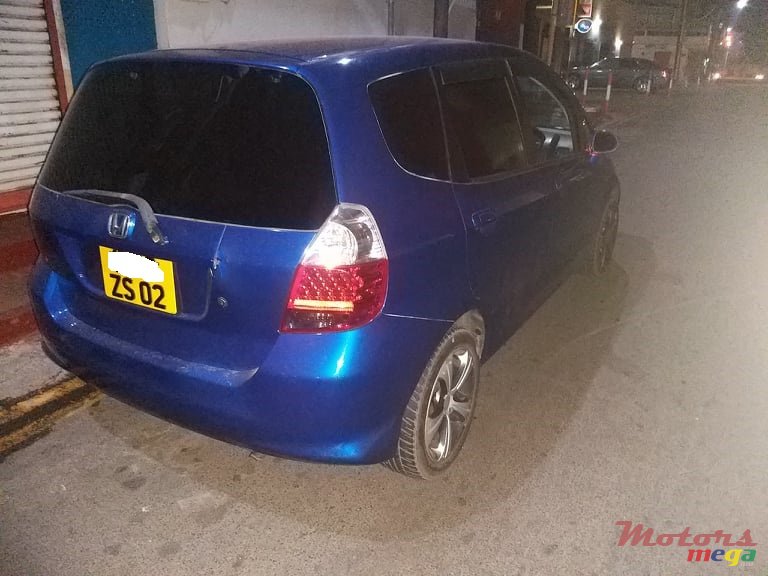 2002' Honda Fit GD1 photo #1