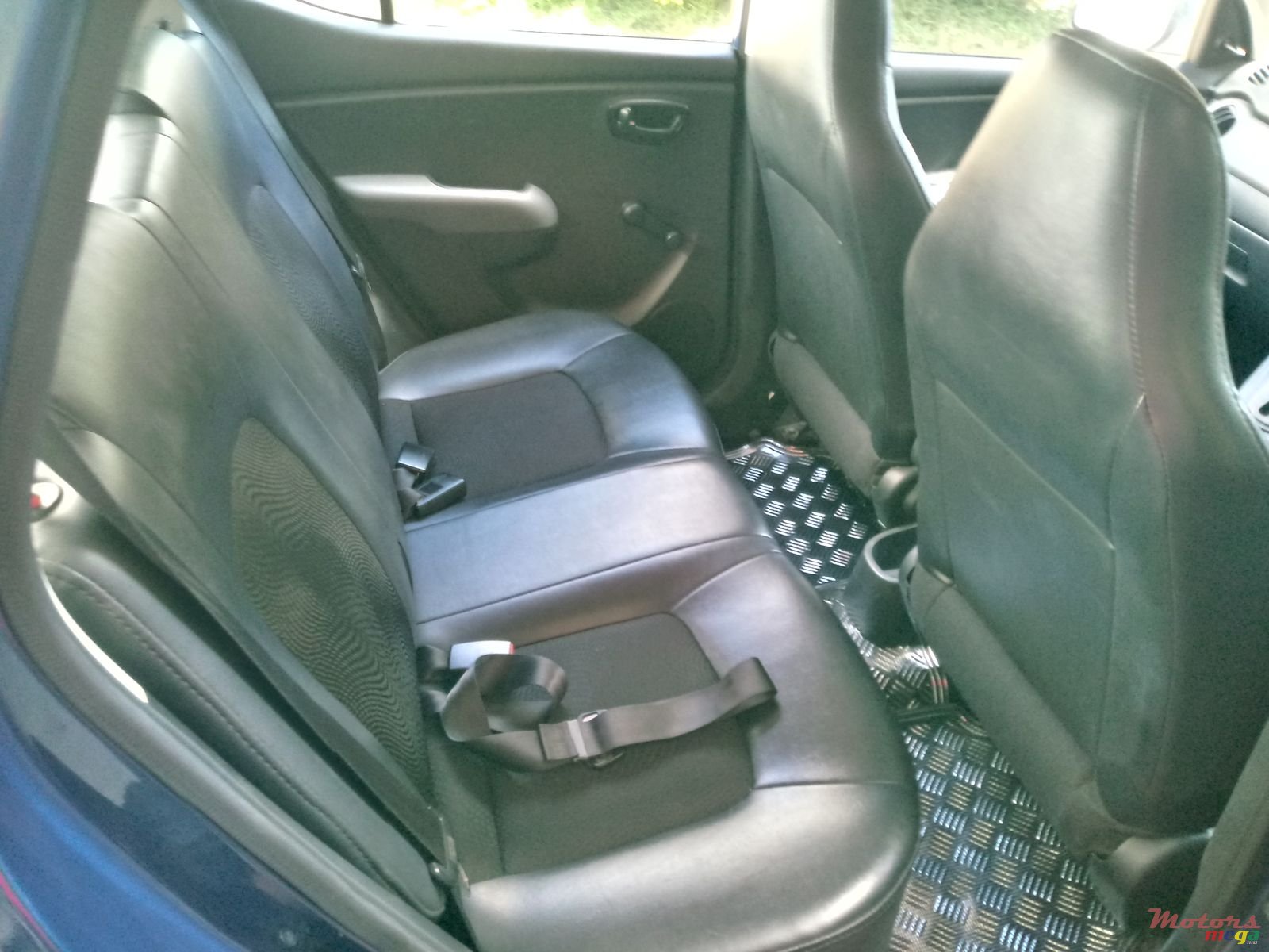 2012' Hyundai i10 photo #6