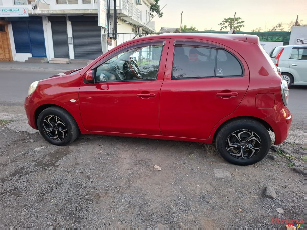 2012' Nissan March photo #1