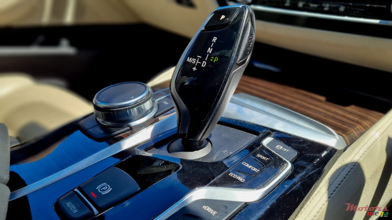 2018' BMW 530 e photo #4