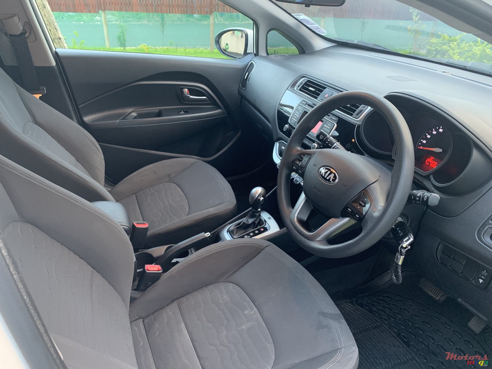 2017' Kia Rio photo #6