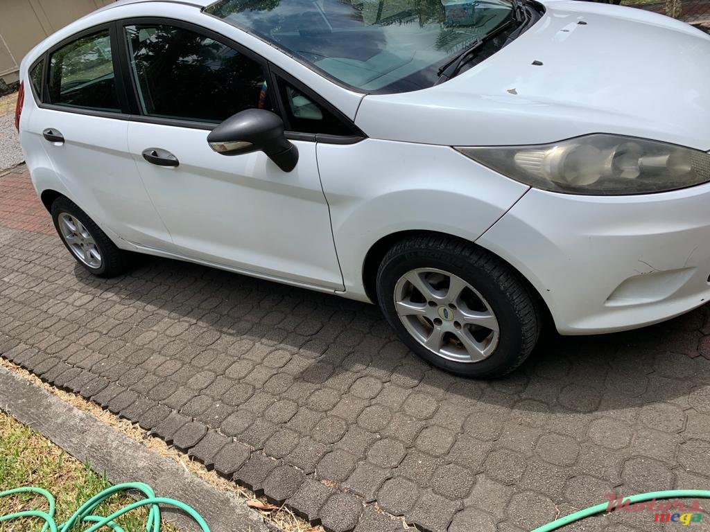 2010' Ford Fiesta NO photo #7
