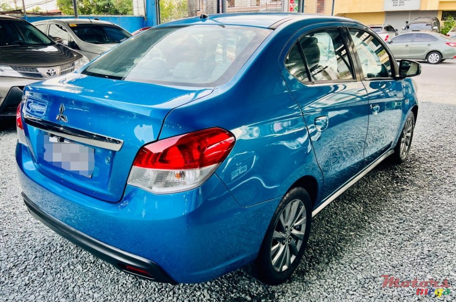 2015' Mitsubishi Attrage photo #2