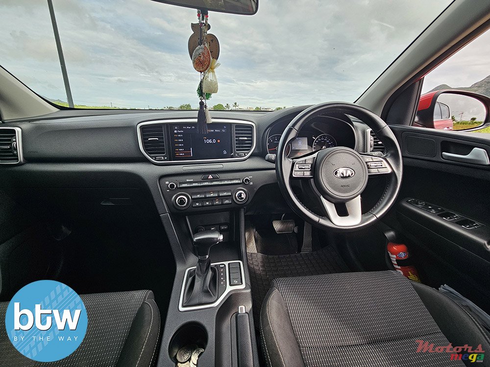 2021' Kia Sportage photo #7