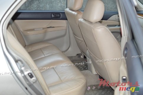 2004' Mitsubishi Lancer photo #5