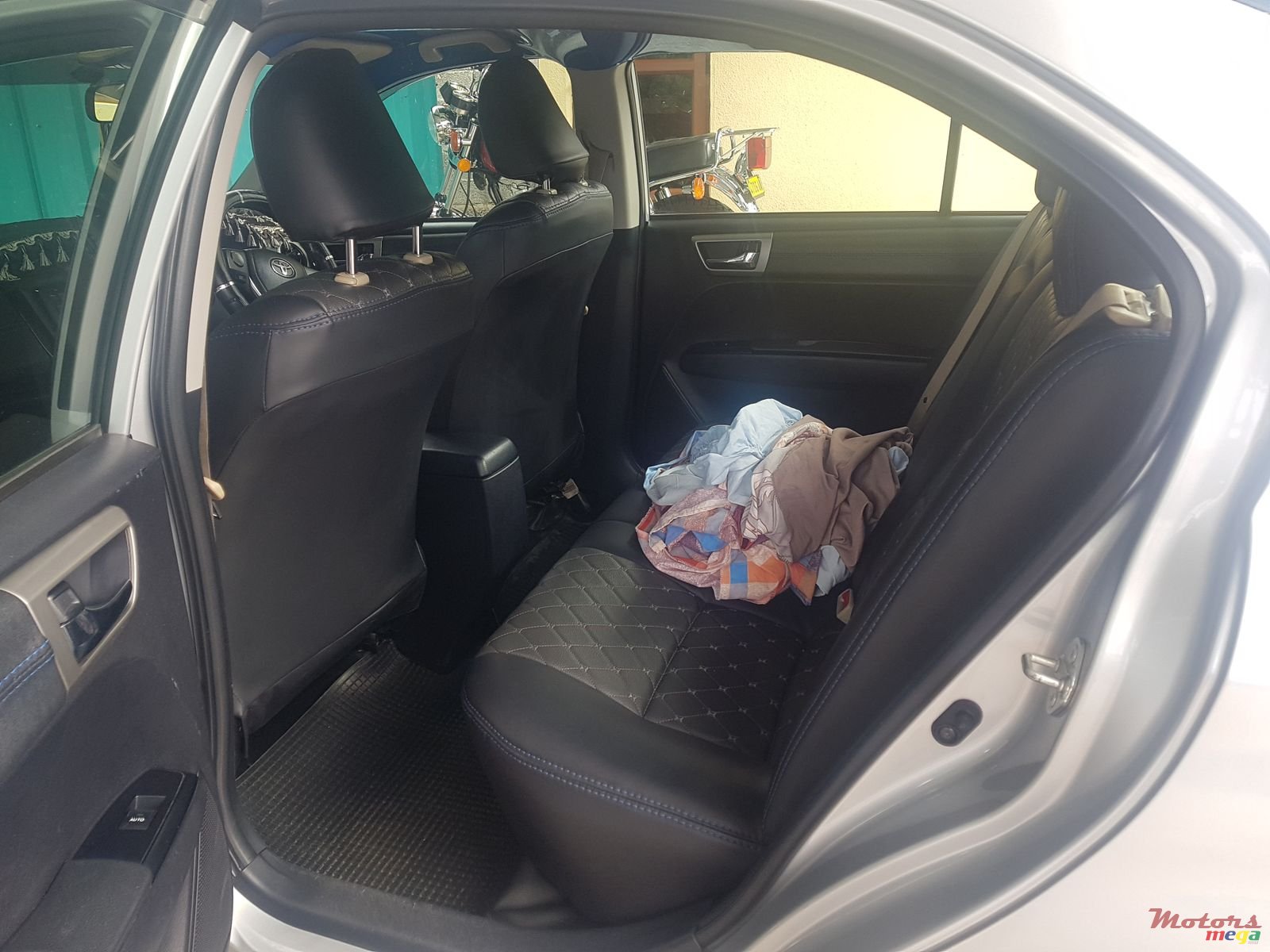 2012' Toyota Axio New shae photo #4