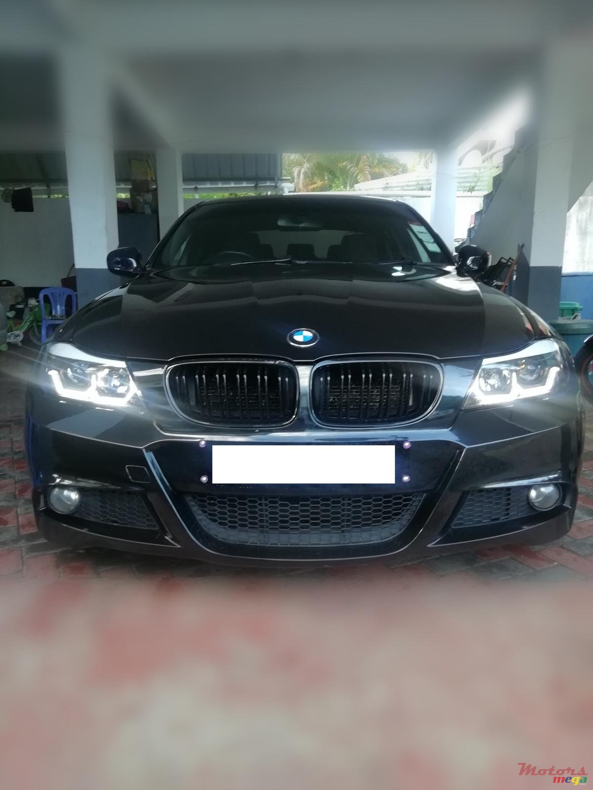 2009' BMW 3 Series photo #1