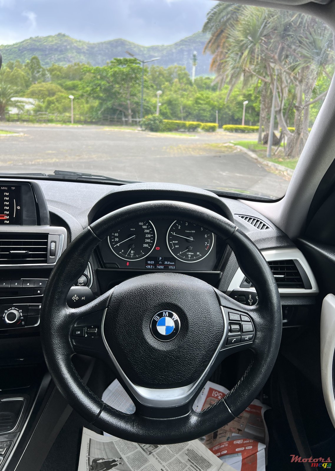 2016' BMW 118 photo #5