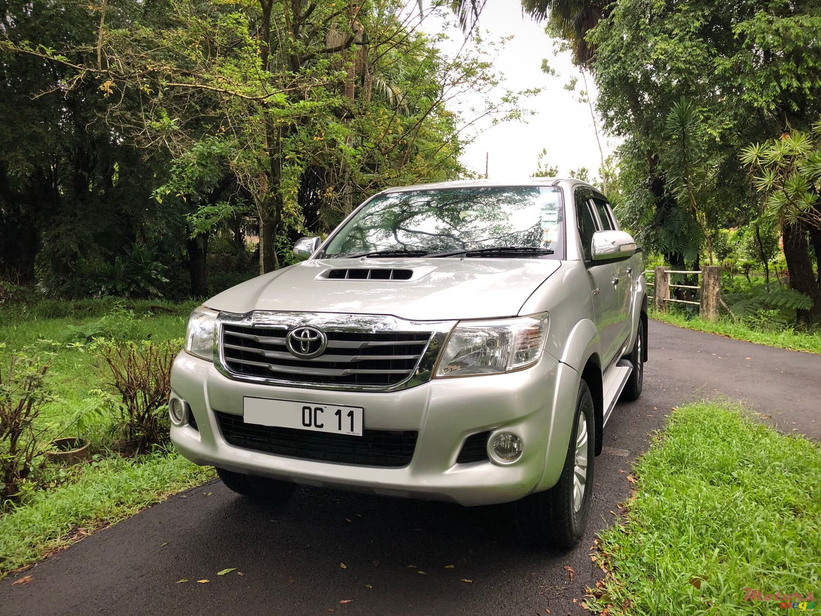 2011' Toyota Hilux 3.0 photo #3