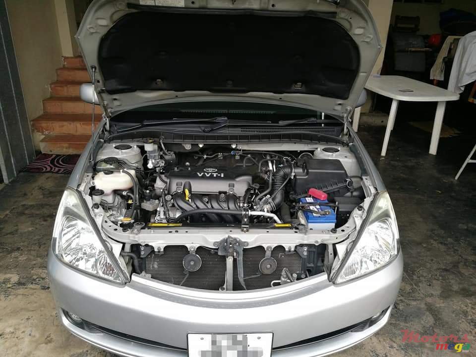 2006' Toyota photo #2