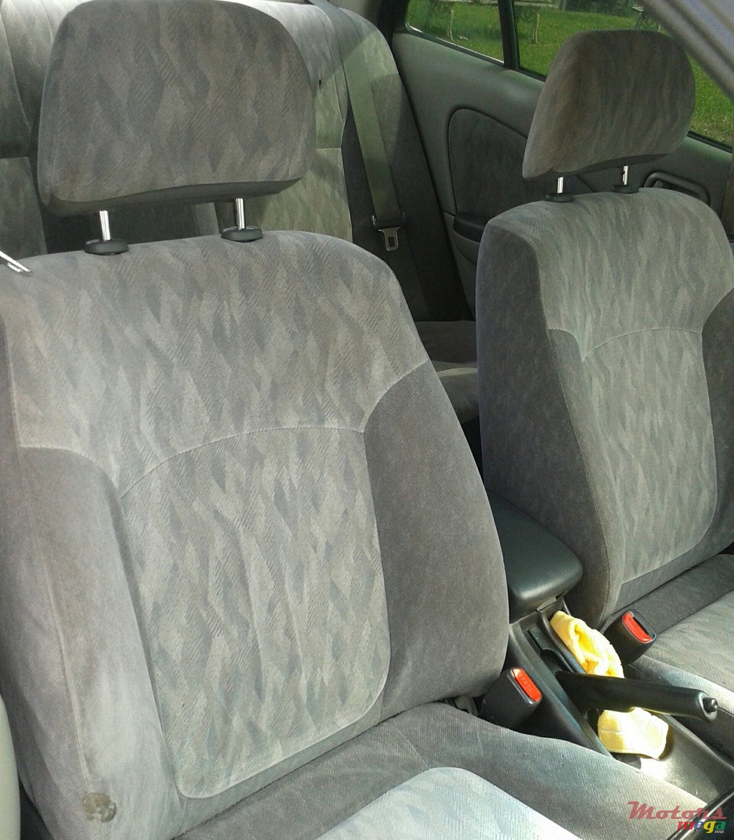 2001' Nissan photo #5